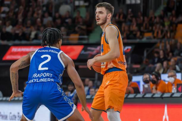 侧突破的协 侧突破的协